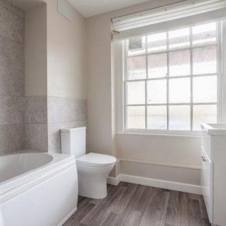 m_Flat 2, 6 The Causeway-1 flat 2